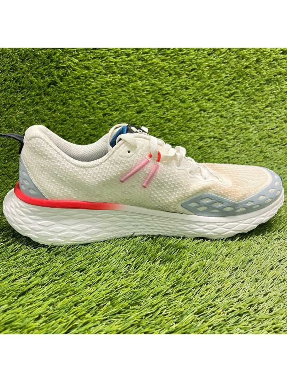 Columbia Konos TRS Mens Size 10.5 White Red Gray Athletic Running Shoes Sneakers